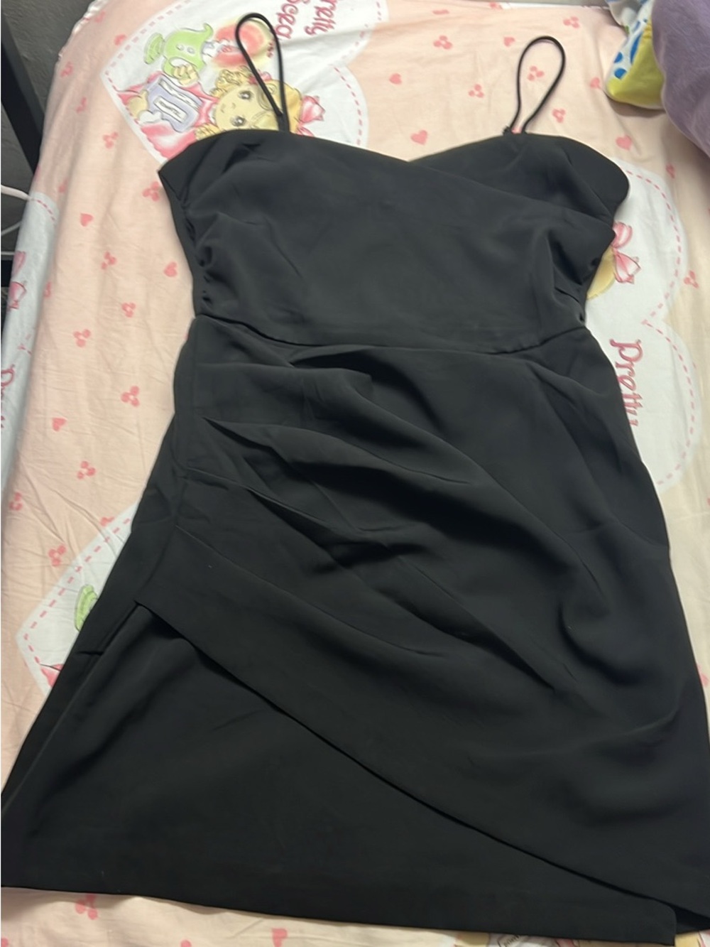 Sadie & Sage black sleeveless ruched mini dress